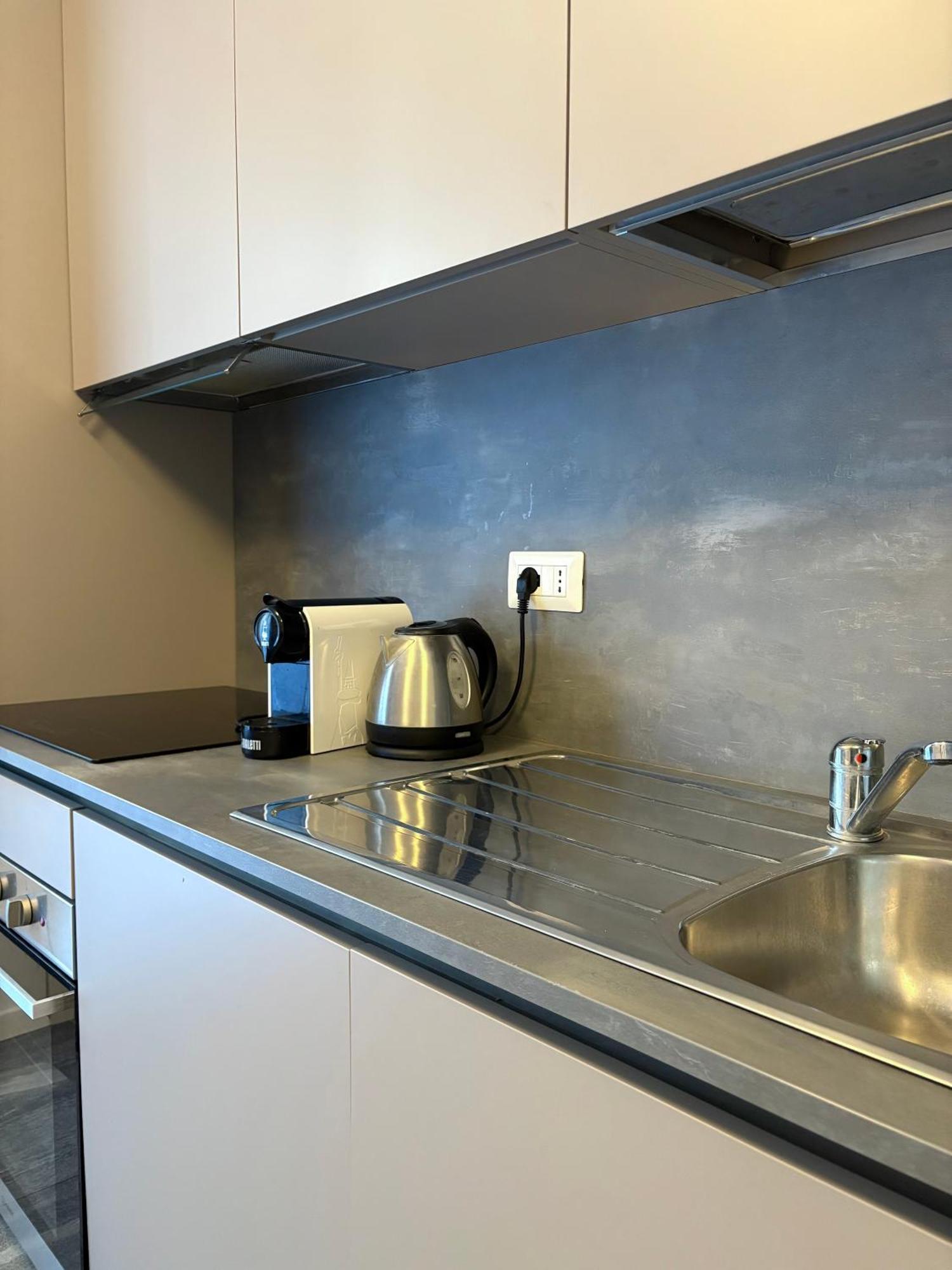 Essential Apartment Sesto San Giovanni Exterior foto